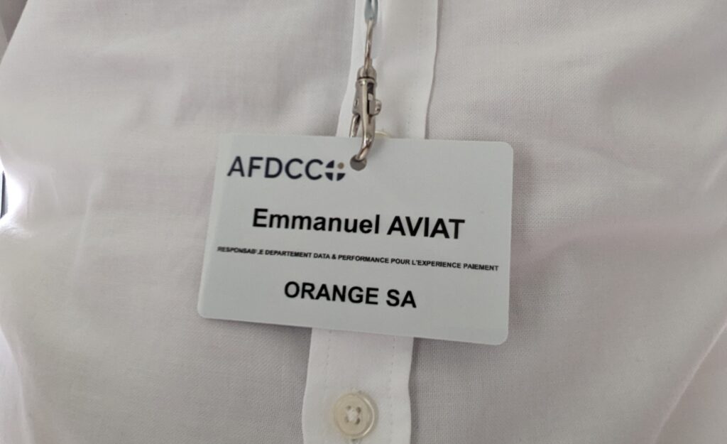 badge événementiel avec Orange par prezevent. Networking et collaboration